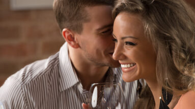 Come parlare in modo sexy, per sedurre una donna