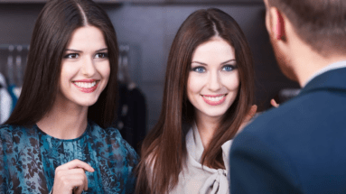 Come approcciare un gruppo di ragazze, senza temere il fallimento