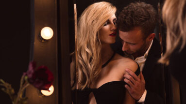 Come capire se una ragazza è attratta da te