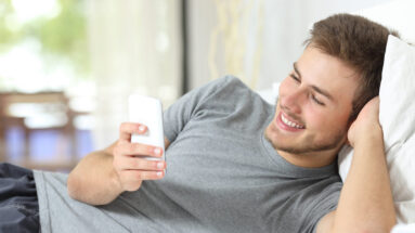 Sexting, 15 messaggi sexy per eccitare una ragazza