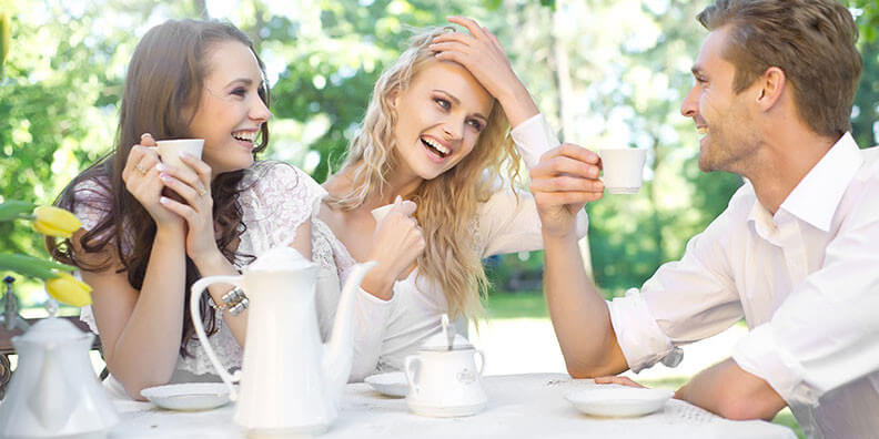 Come rendere una donna gelosa, per farle cercare la tua attenzione